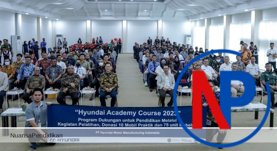 Beasiswa PT Hyundai Jadi Penyemangat Siswa Enyam Pendidikan