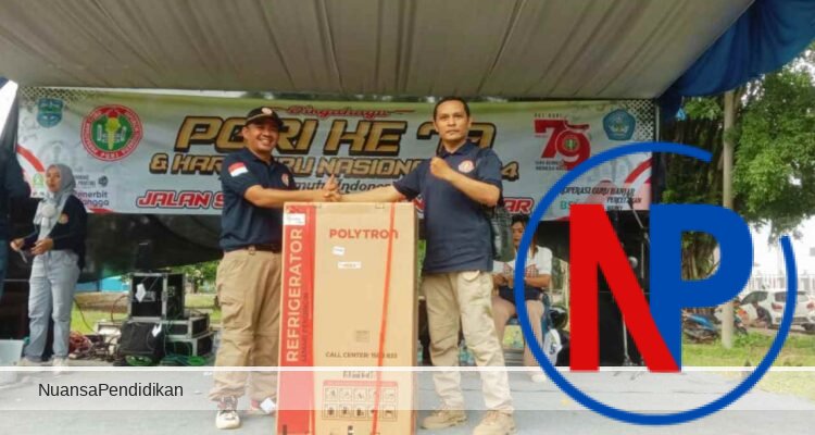 HUT PGRI ke-79 di Banjar Semarak Dengan Doorprize Kulkas