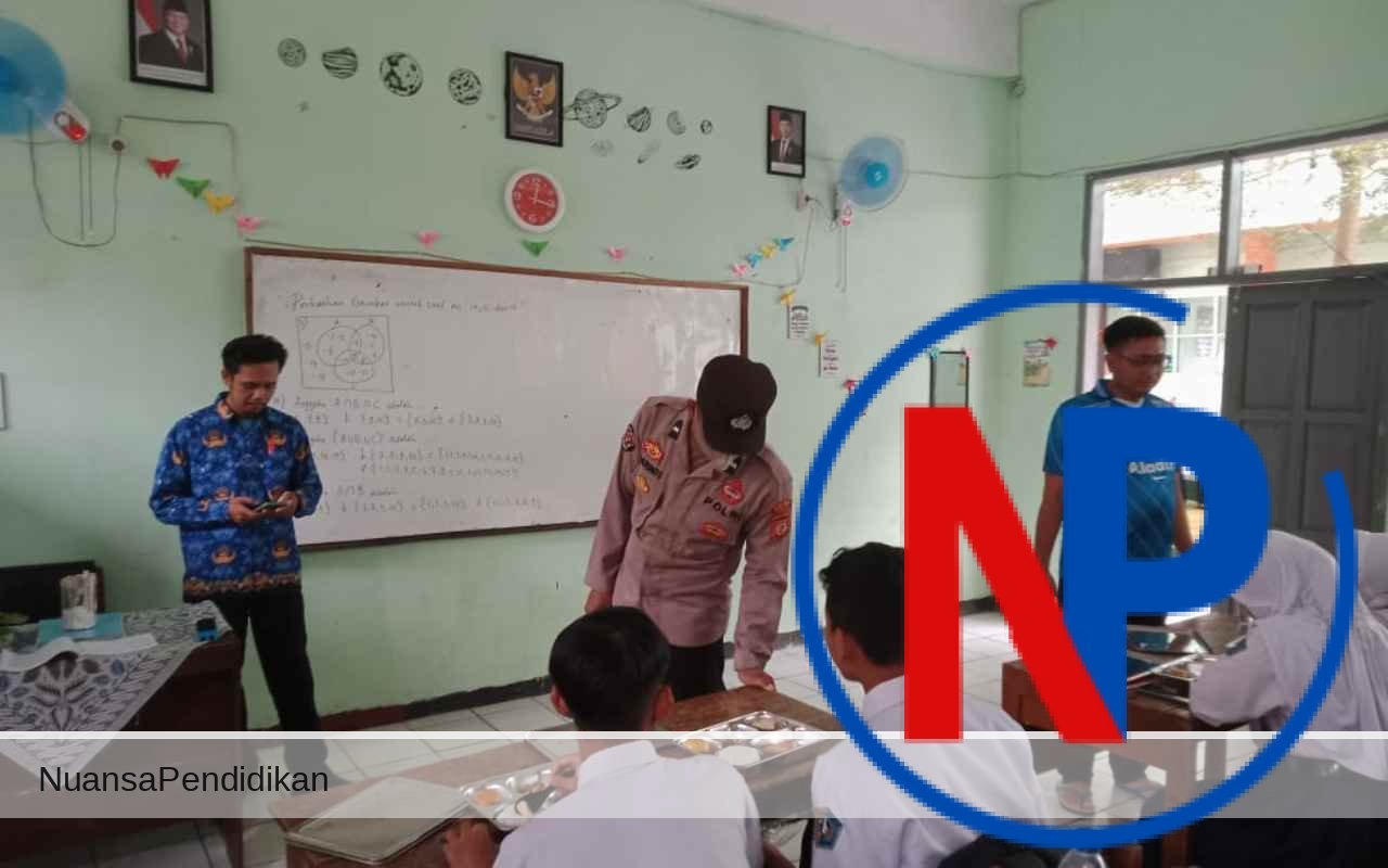 Polsek Banjar Kawal Pelaksanaan MBG Bagi Siswa di Sekolah