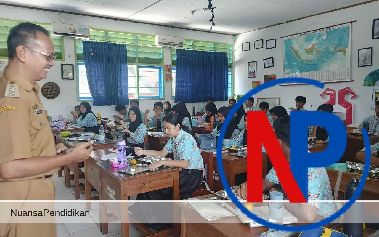 SMPN 1 Ciamis Laksanakan MBG, Siswa Antusias dan Nikmati SMPN 1 Ciamis Laksanakan MBG, Siswa Antusias dan Nikmati