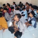 Sebanyak 616 siswa dari lima Sekolah Dasar Negeri (SDN) di wilayah Desa Kertahayu mengikuti kegiatan Pesantren Kilat di sembilan Diniyah Takmiliyah Awaliyah (DTA). Sebanyak 616 siswa dari lima Sekolah Dasar Negeri (SDN) di wilayah Desa Kertahayu mengikuti kegiatan Pesantren Kilat di sembilan Diniyah Takmiliyah Awaliyah (DTA).