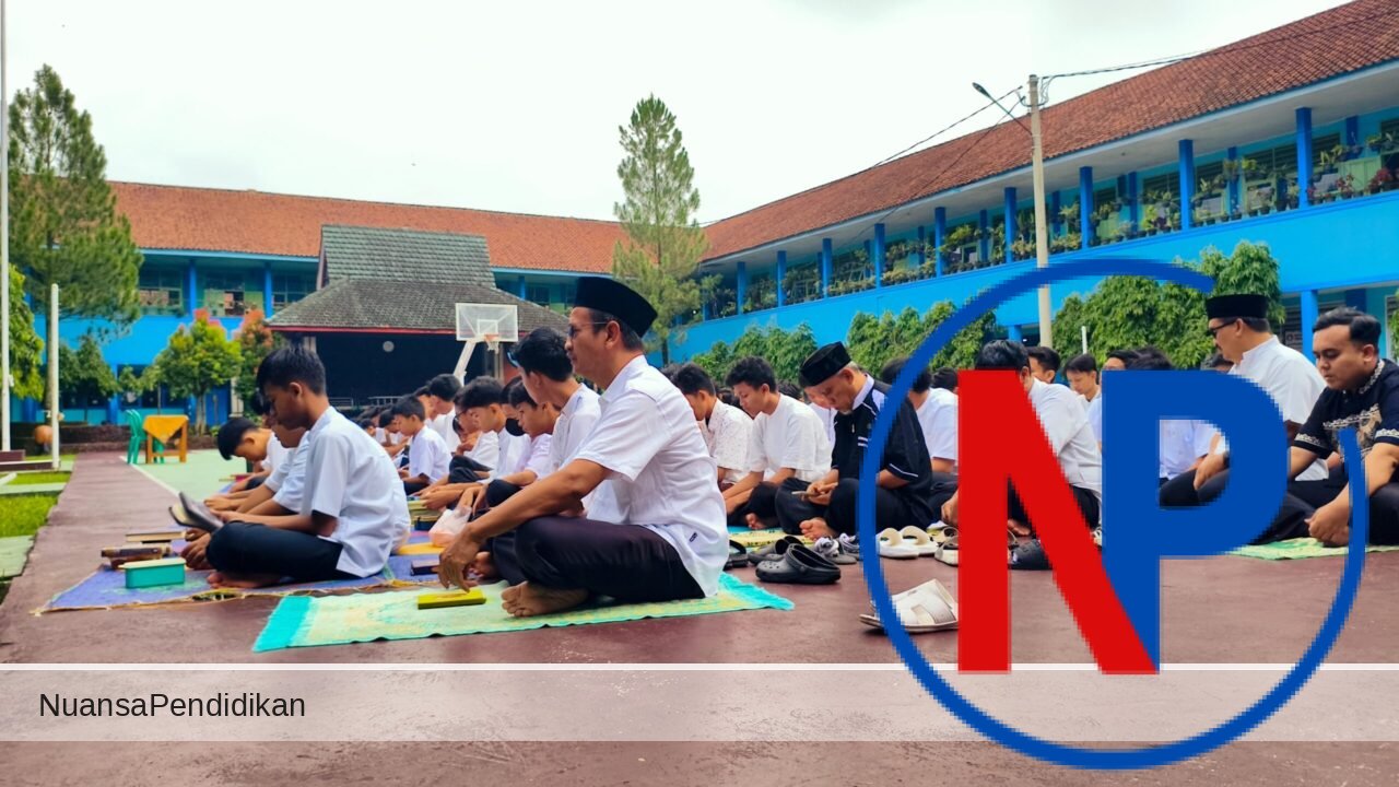 SMPN 1 Ciamis dan Yasinan Setiap Hari Jum'at Bangun Pondasi SMPN 1 Ciamis dan Yasinan Setiap Hari Jum'at Bangun Pondasi