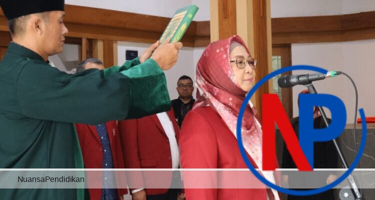 Pelantikan-Dekan-FIP-PAW-2